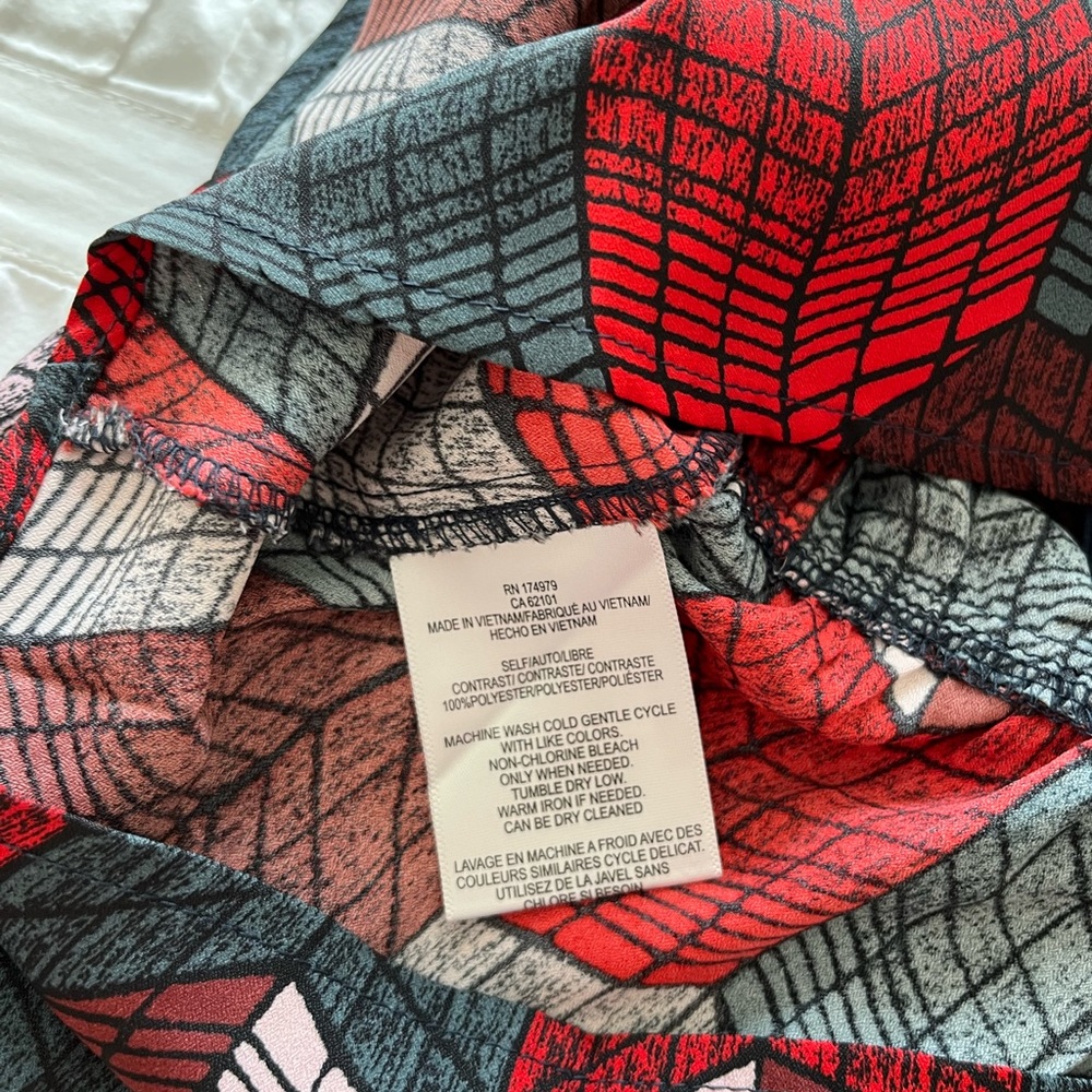 Bcbgmaxazria Geometric Patterned Blouse - image 6